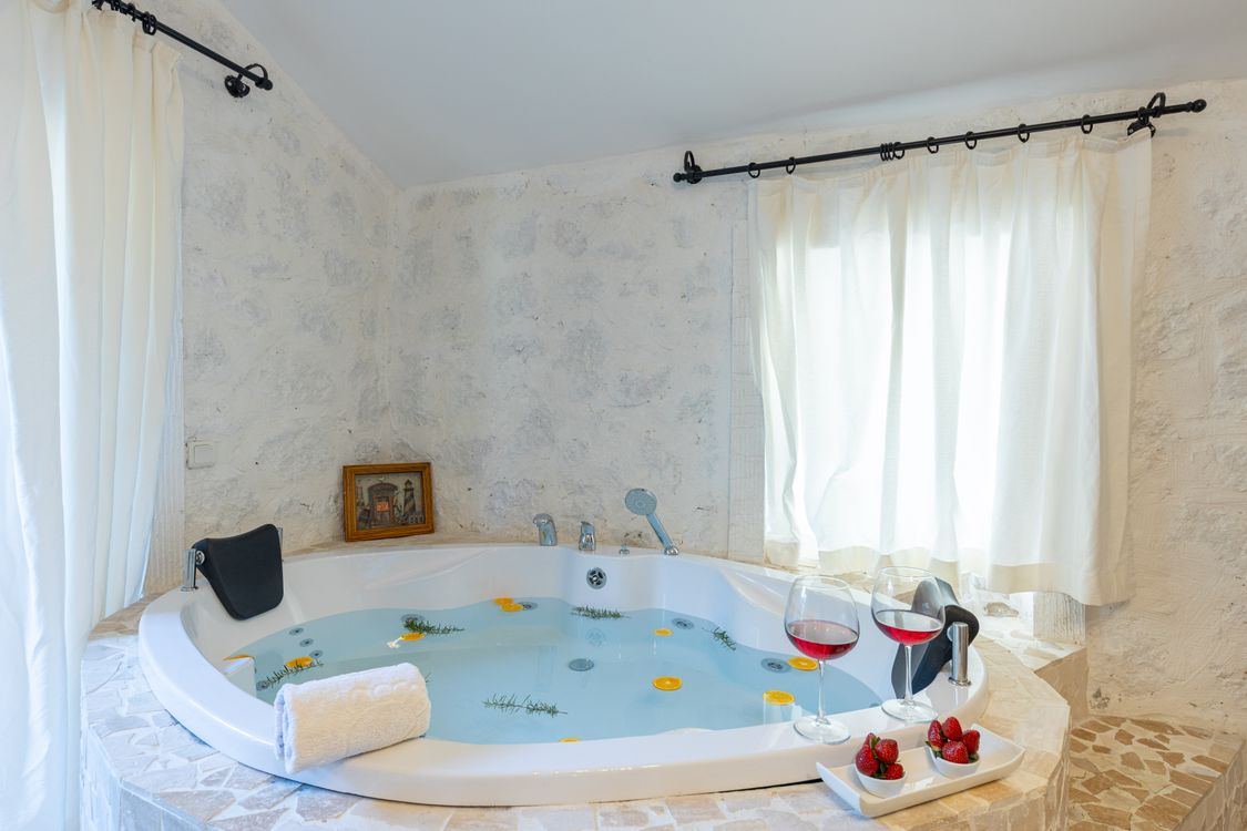 sposób pisania słowa jacuzzi